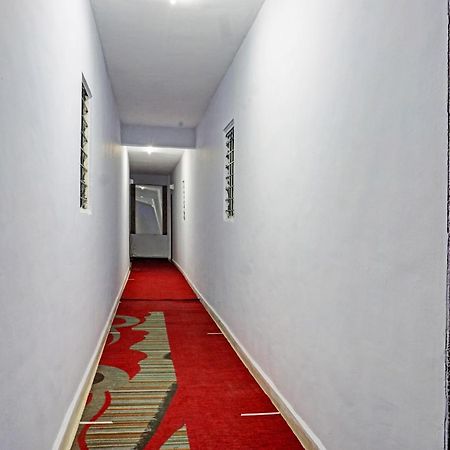 Oyo 820503 Lotus Lodge And Guest House Kharakvasla Екстериор снимка